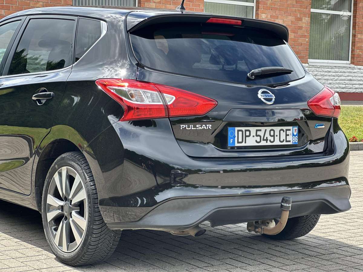 Nissan Pulsar, 1.5 l., hatchback