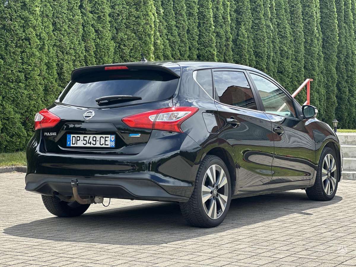 Nissan Pulsar, 1.5 l., hatchback