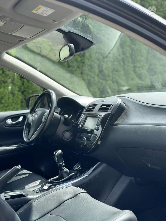 Nissan Pulsar, 1.5 l., hatchback