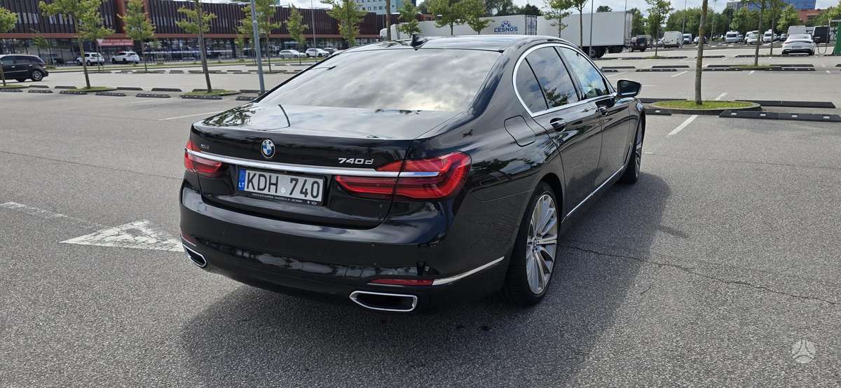 BMW 740, 3.0 l., Седан