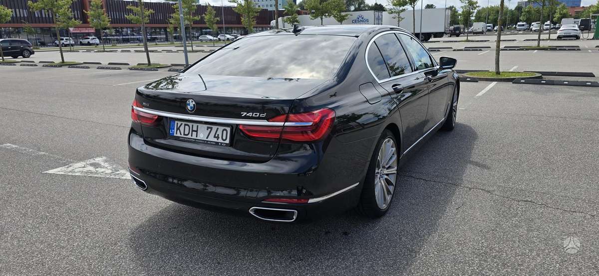 BMW 740 - 5