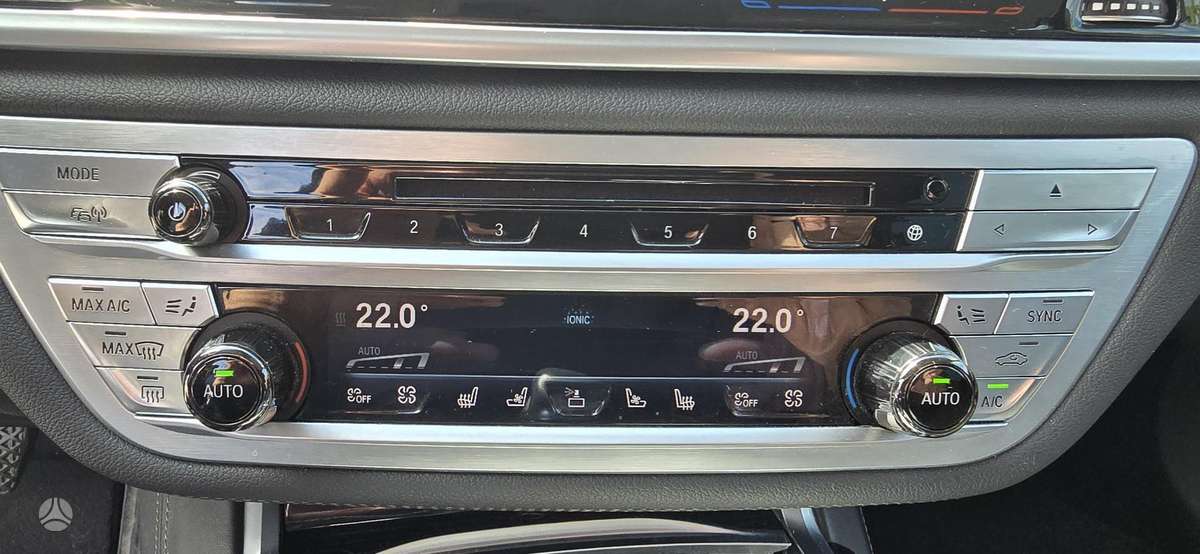 BMW 740, 3.0 l., Седан