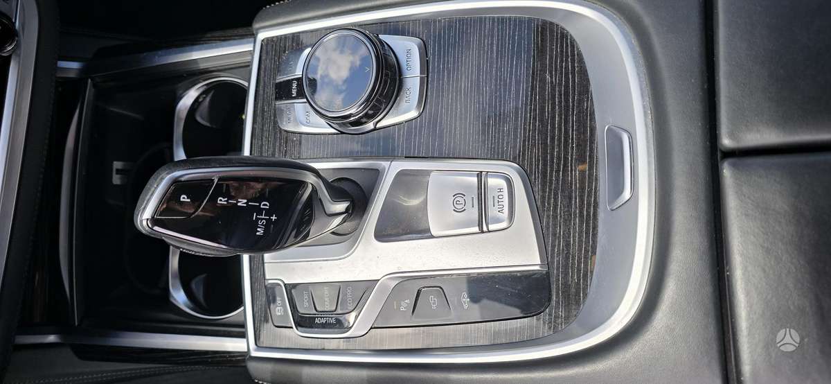 BMW 740, 3.0 l., Седан