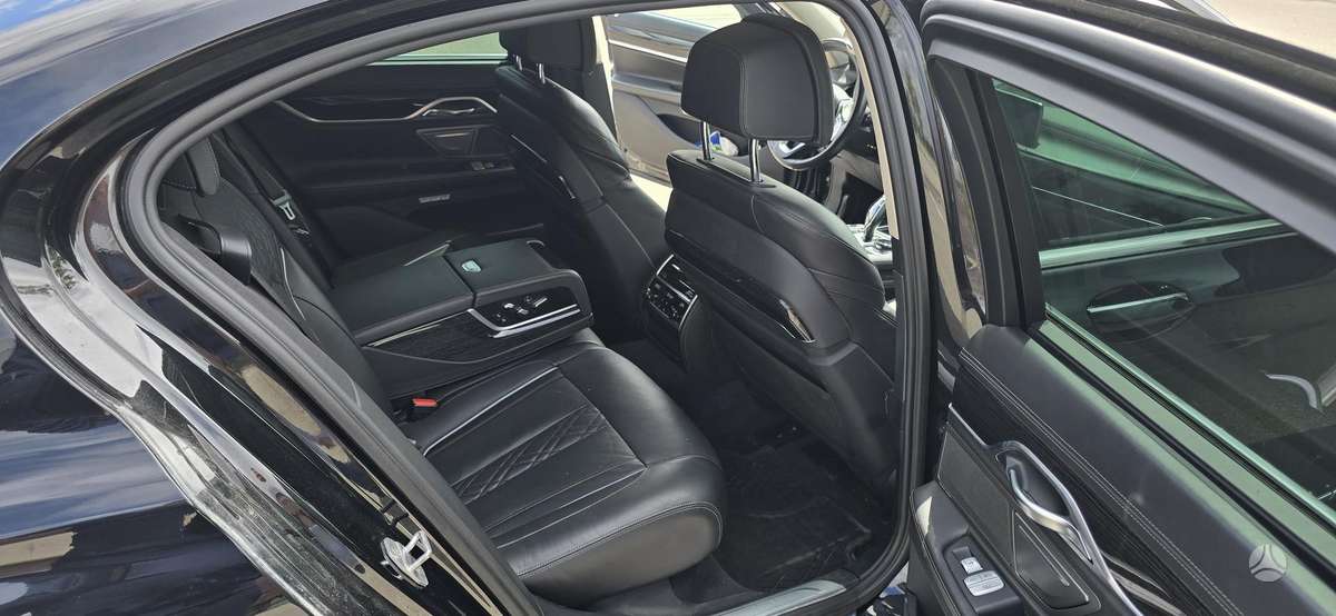 BMW 740, 3.0 l., Седан