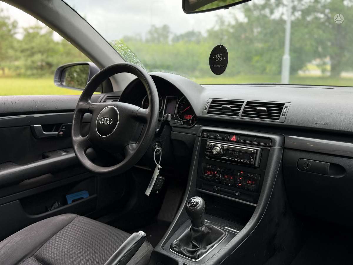 Audi A4, 1.9 l., Седан