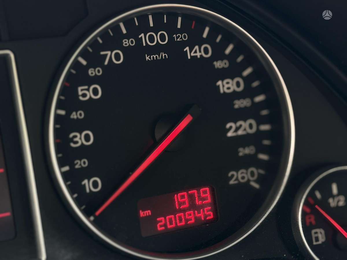 Audi A4, 1.9 l., Седан