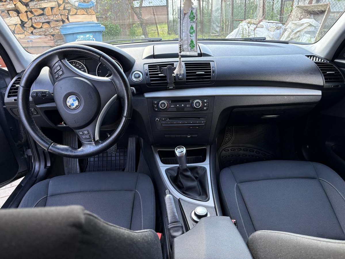 BMW 120, 2.0 l., hatchback