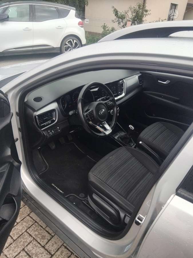 Kia Stonic, 1.6 l., hatchback