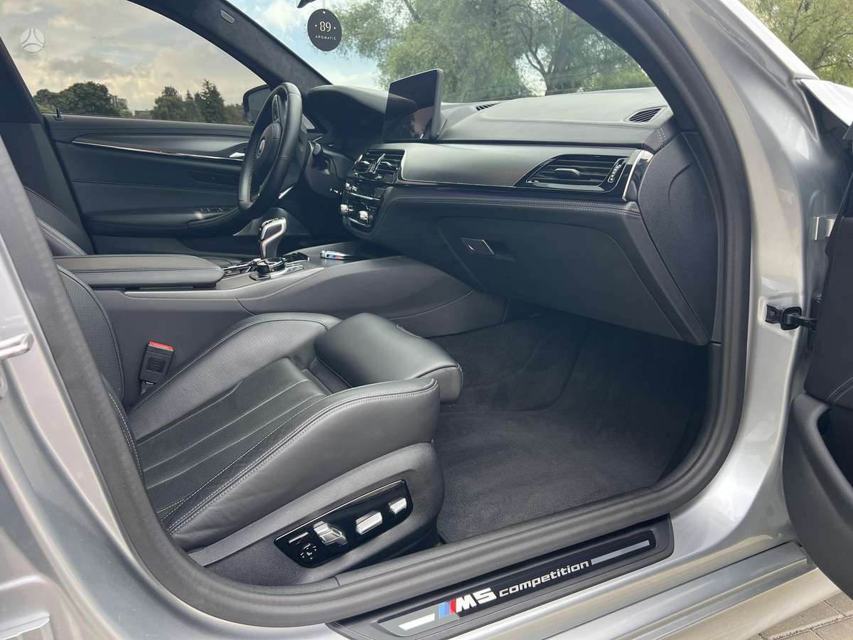 BMW M5, 4.4 l., Седан