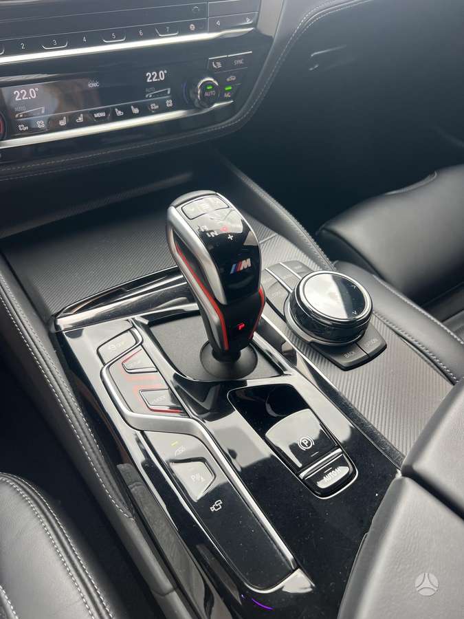 BMW M5, 4.4 l., Седан
