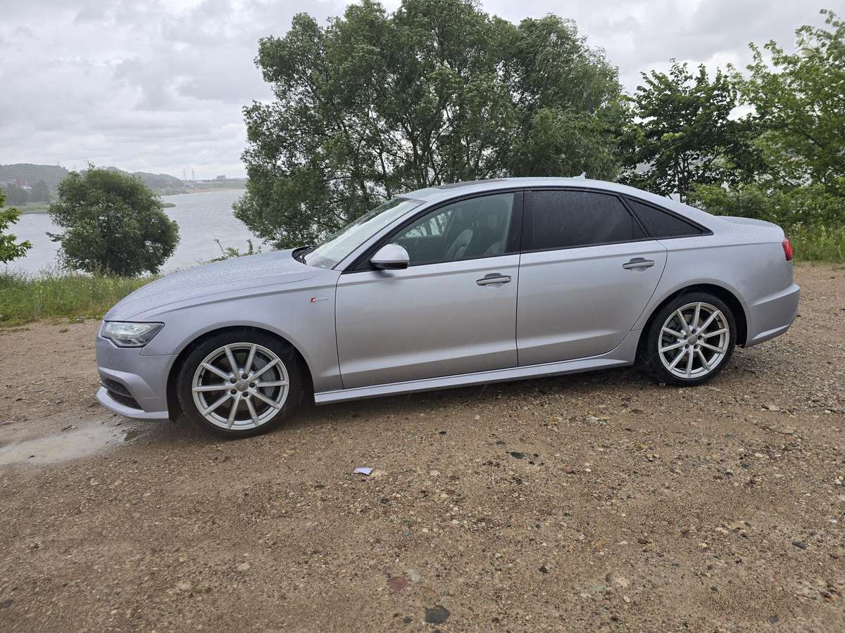 Audi A6, 3.0 l., saloon / sedan