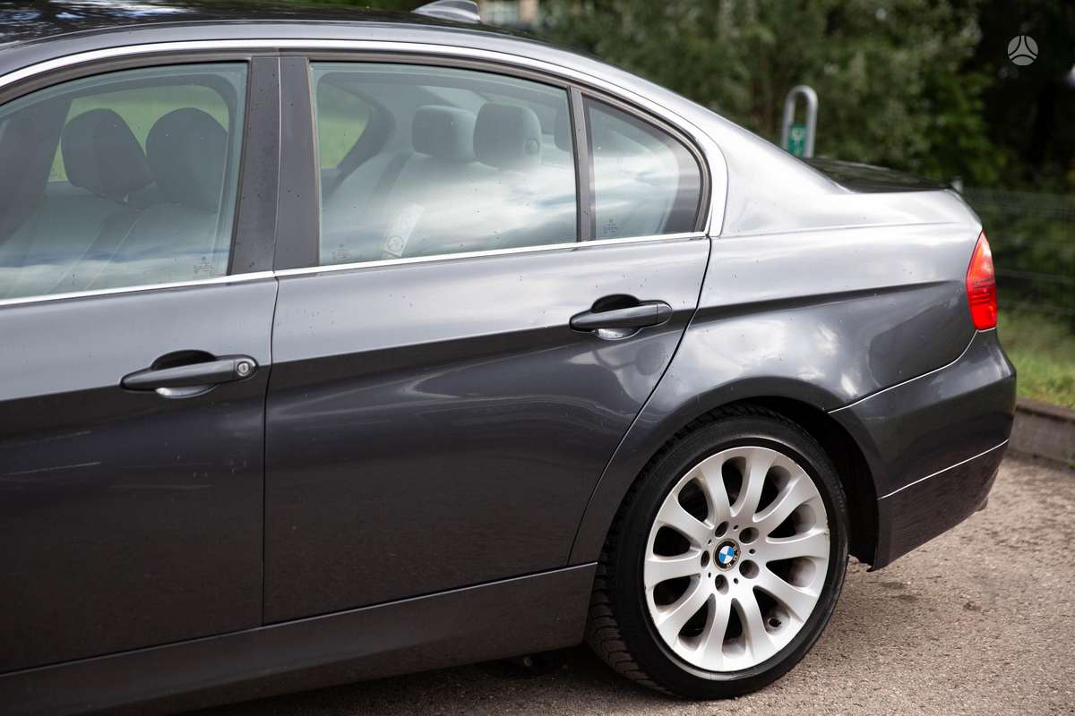 BMW 325, 3.0 l., Седан