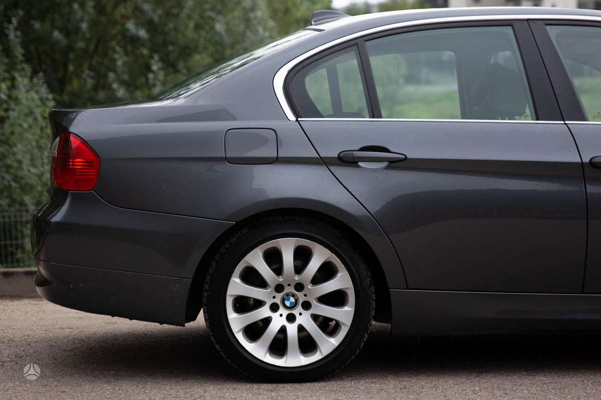 BMW 325, 3.0 l., Седан