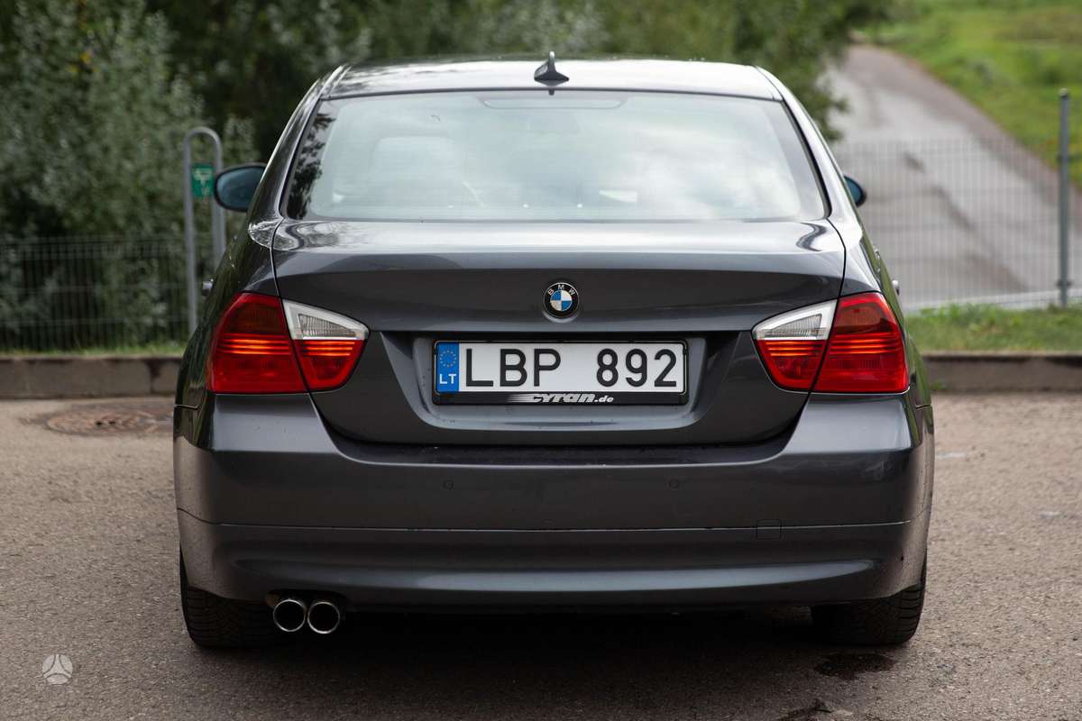 BMW 325, 3.0 l., Седан