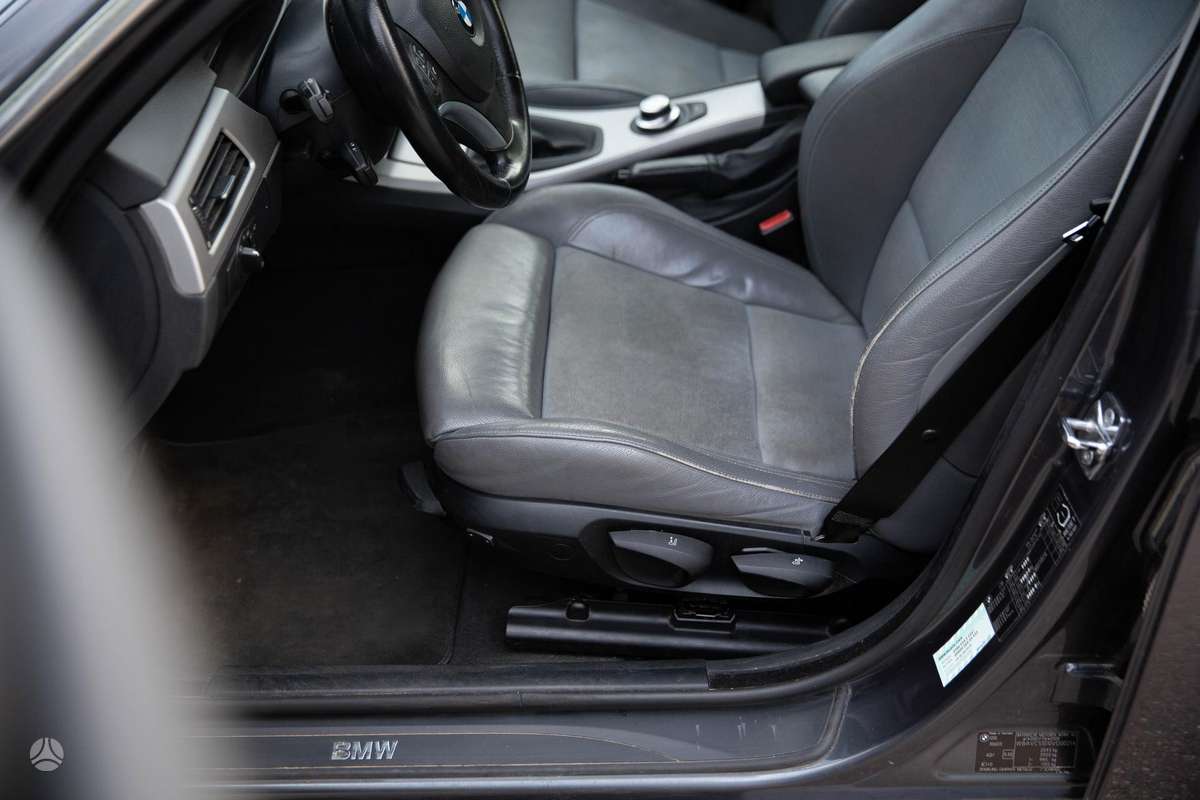 BMW 325, 3.0 l., Седан