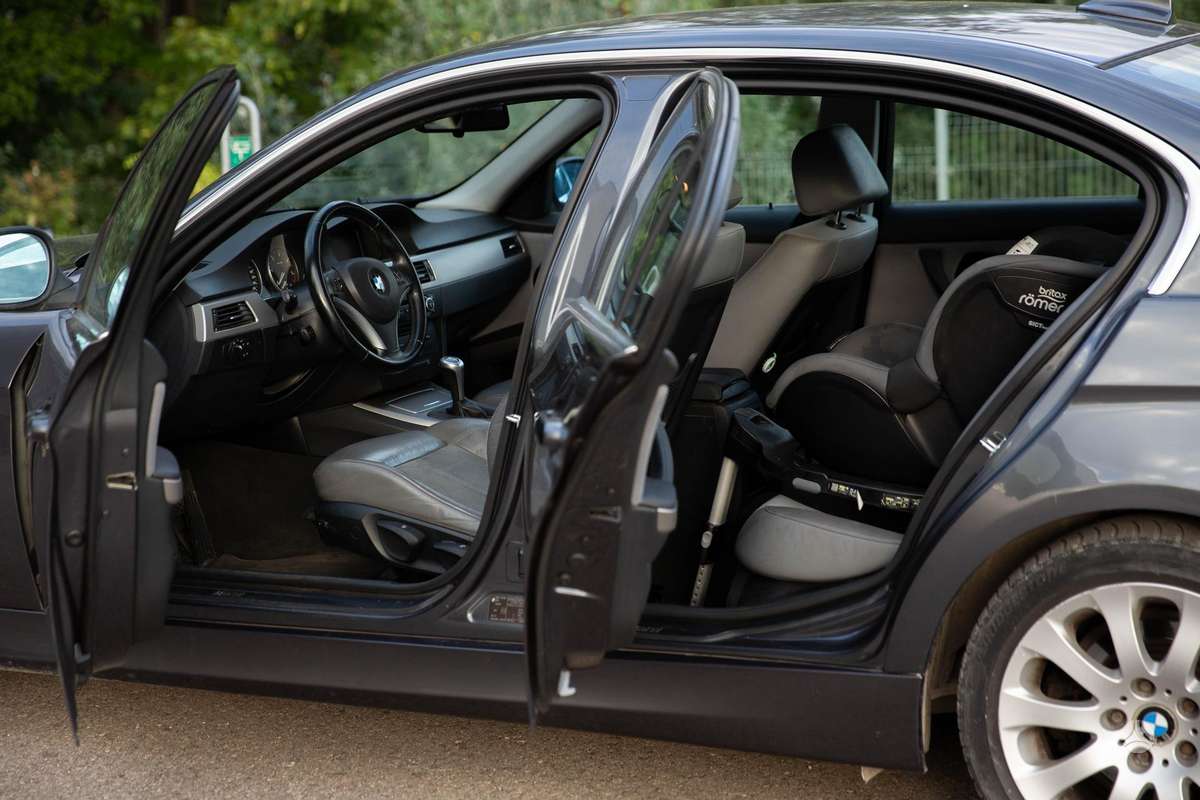 BMW 325, 3.0 l., Седан