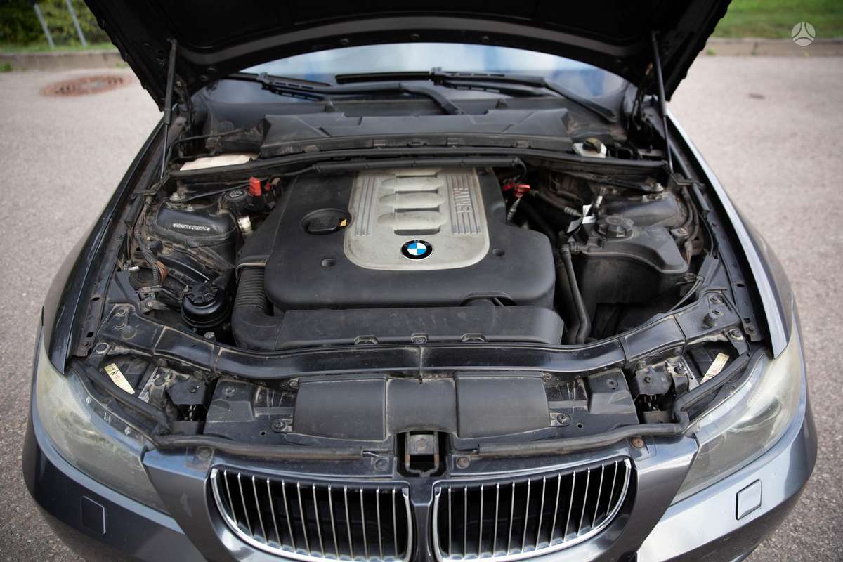 BMW 325, 3.0 l., Седан
