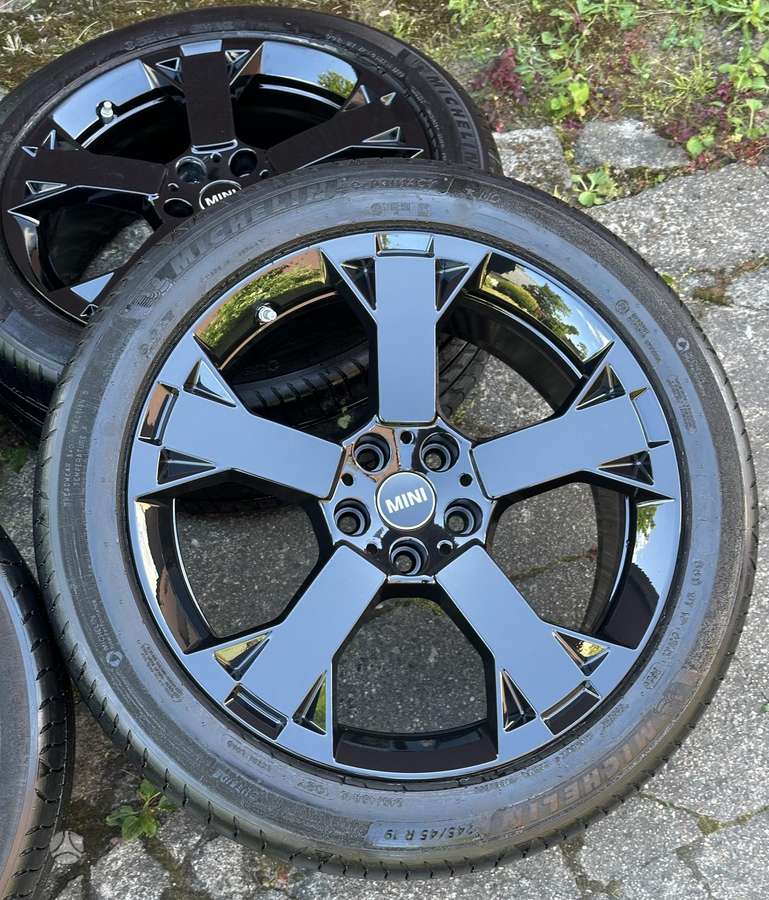 MINI Countryman 2025, light alloy, R19