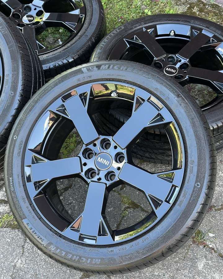 MINI Countryman 2025, light alloy, R19
