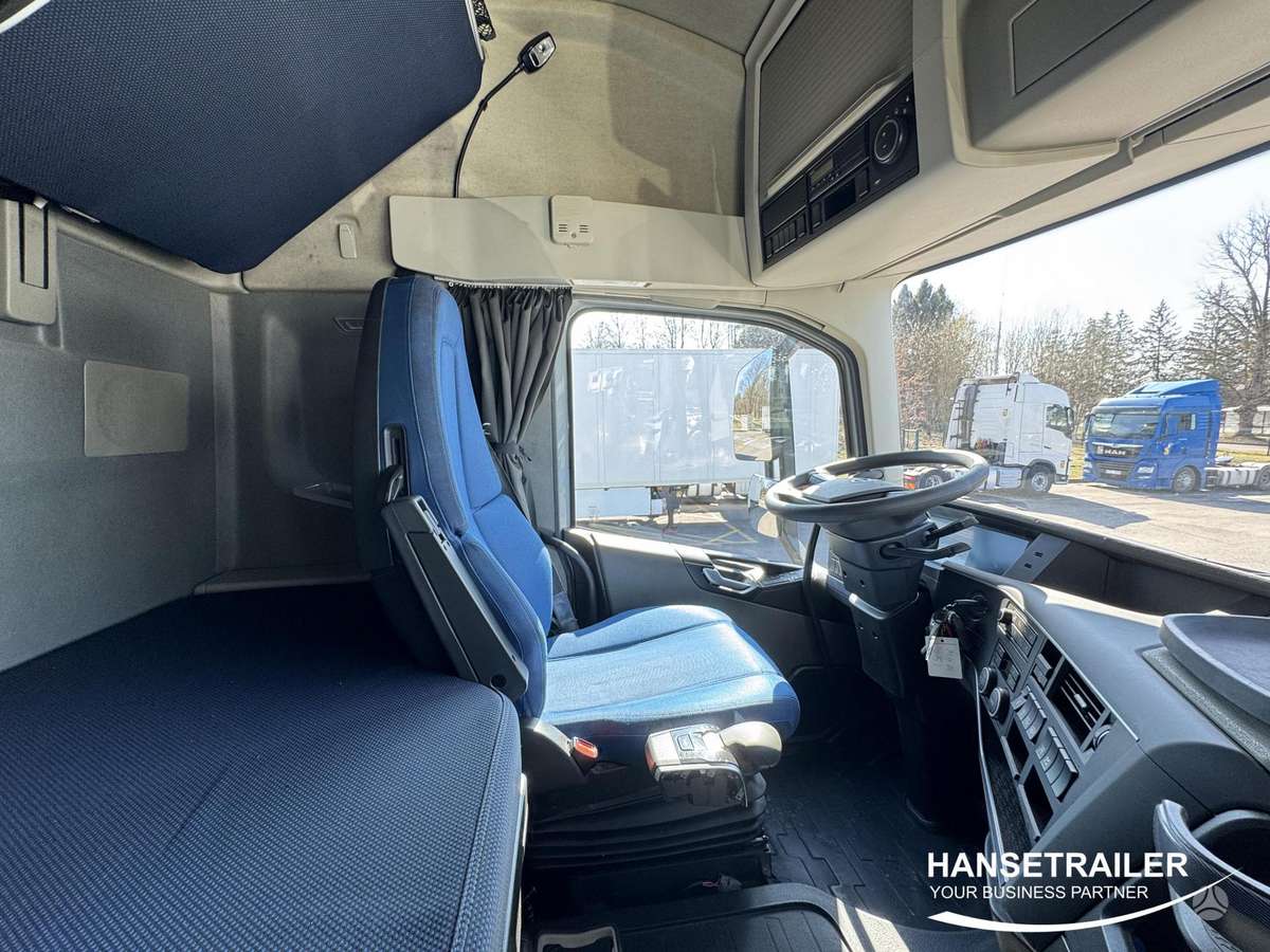 Volvo FH VEB+ I-Save, double sleeper