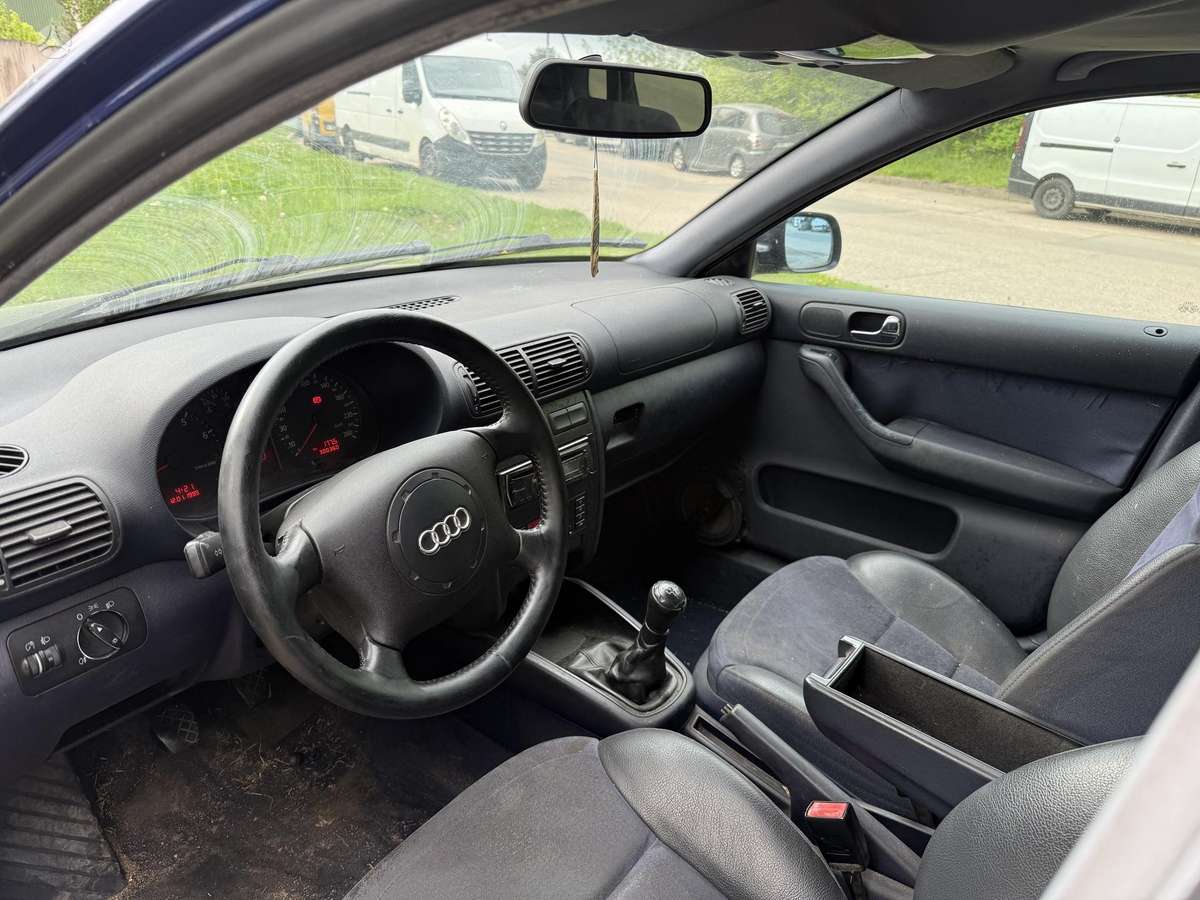 Audi A3, 1.8 l., hečbekas