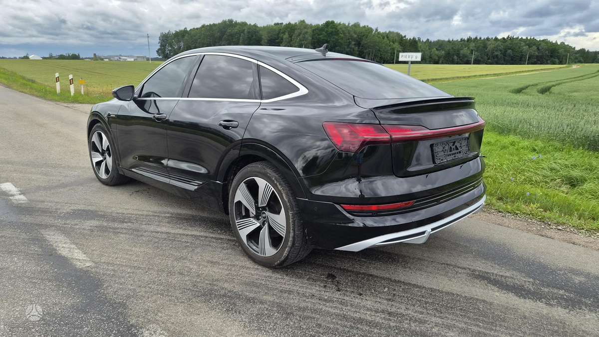 Audi e-tron, 94 kWh, kita