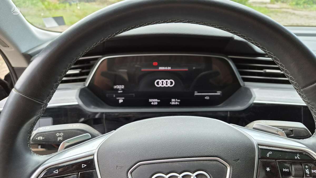 Audi e-tron, 94 kWh, kita