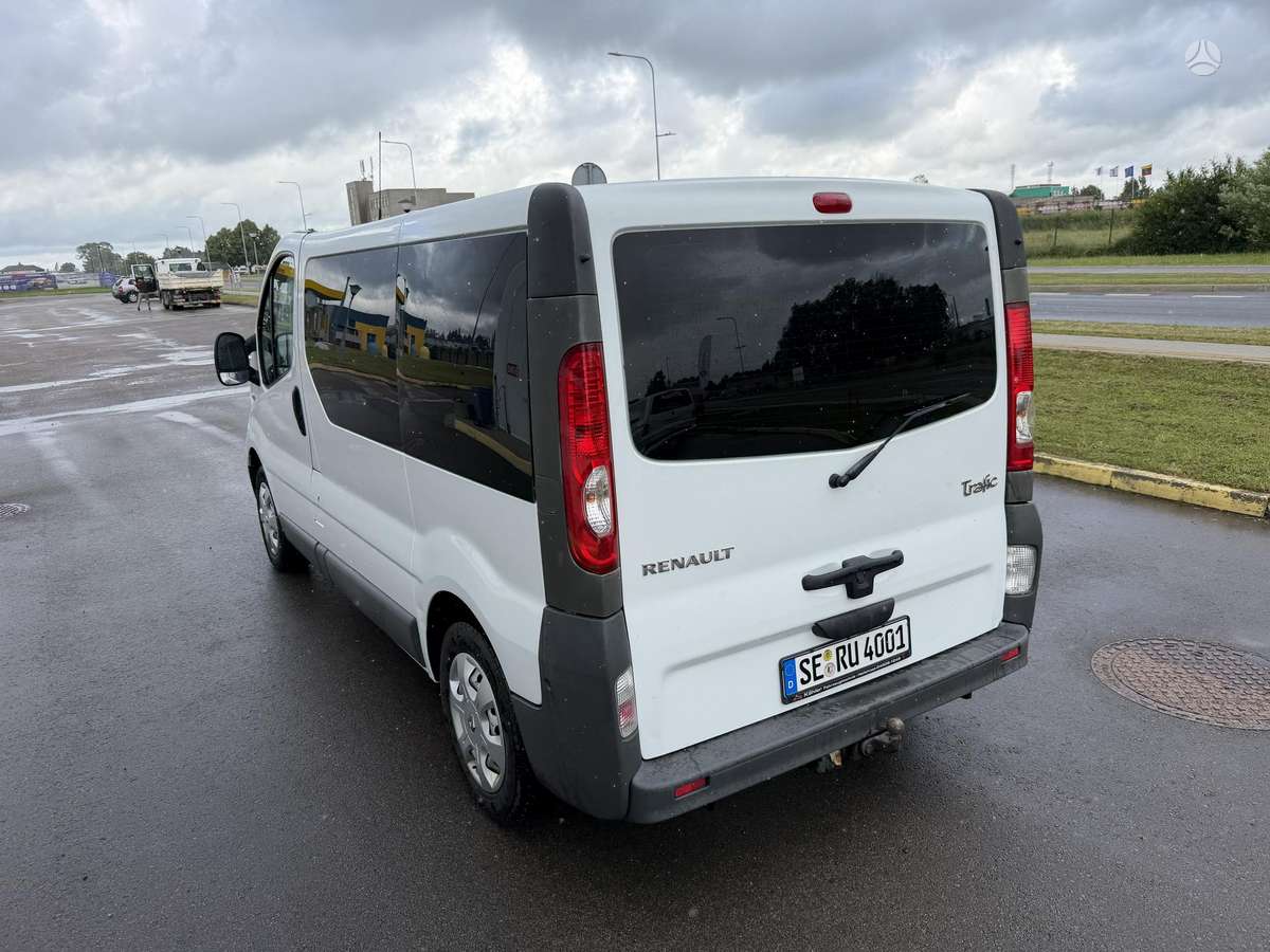 Renault Trafic, 2.0 l., passenger minibus