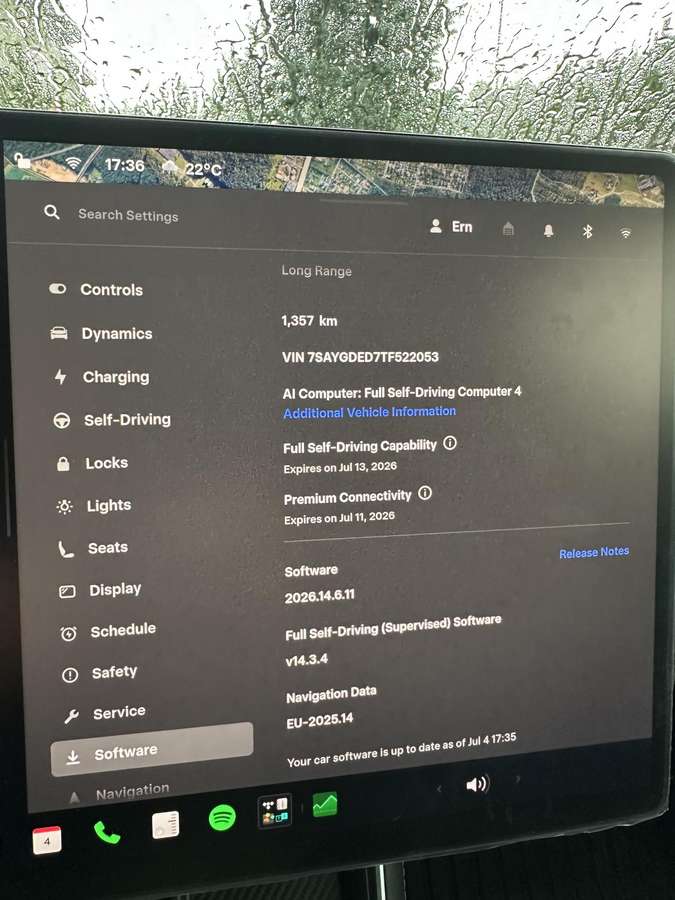 Tesla Model Y - 9