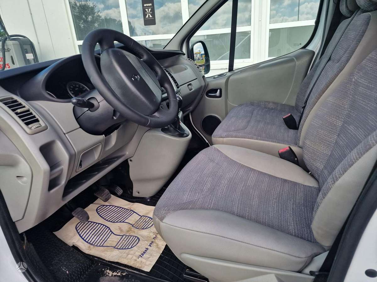 Renault Trafic - 10