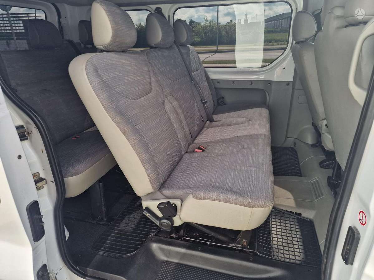 Renault Trafic - 12