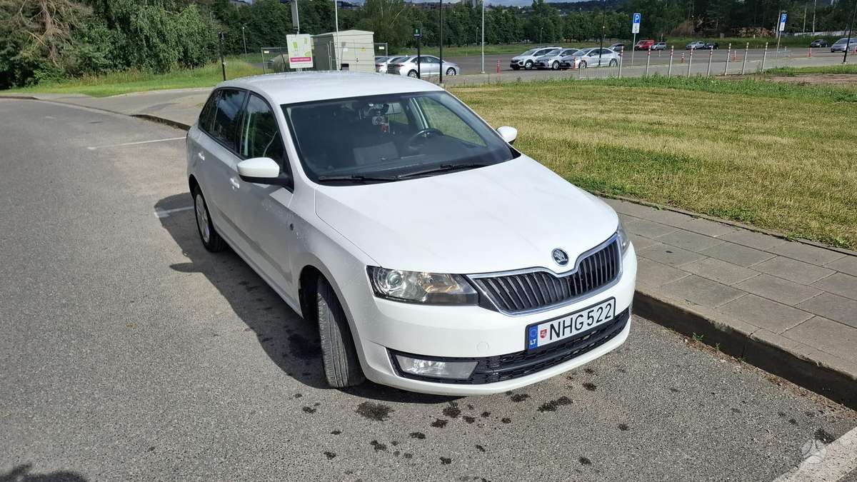 Skoda Rapid, 1.6 l., Хэтчбек