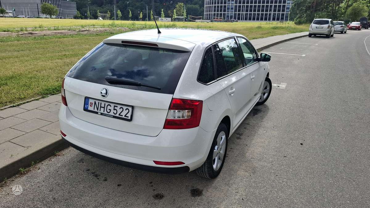 Skoda Rapid, 1.6 l., Хэтчбек