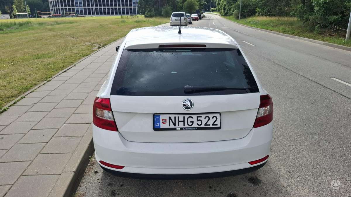 Skoda Rapid, 1.6 l., Хэтчбек