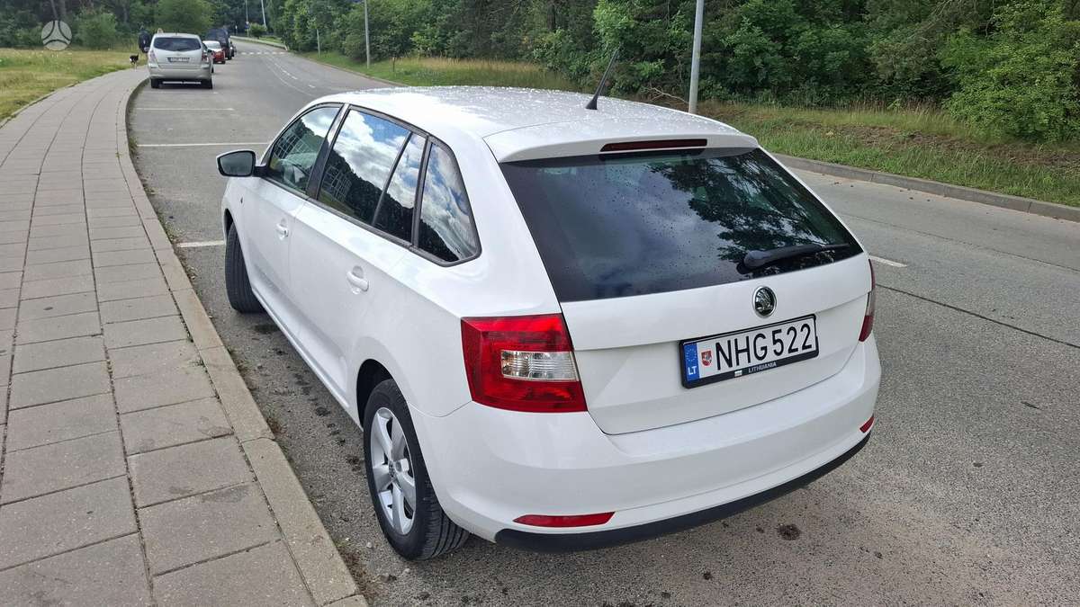 Skoda Rapid, 1.6 l., Хэтчбек