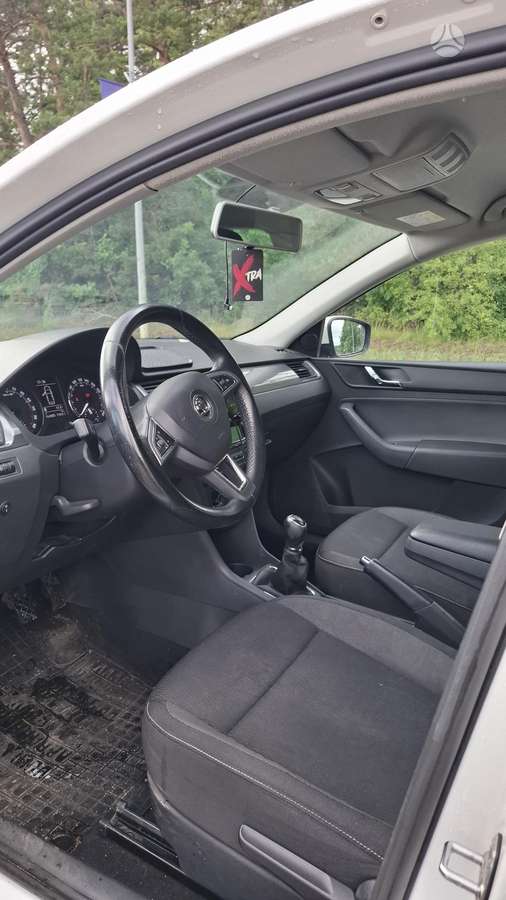 Skoda Rapid, 1.6 l., hatchback