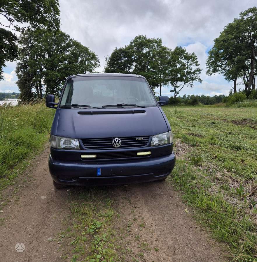 Volkswagen Multivan - 1