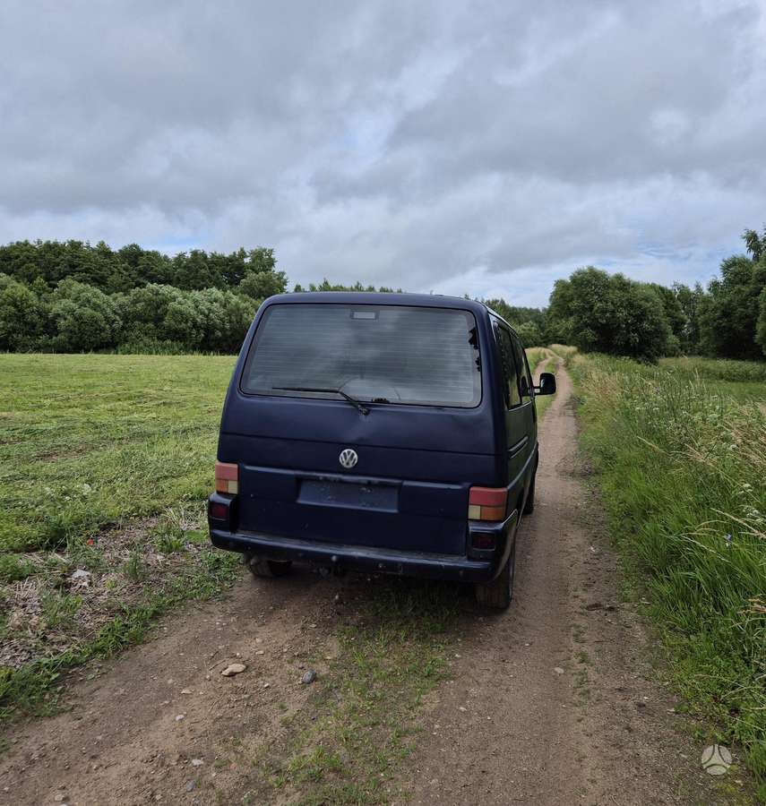 Volkswagen Multivan - 3