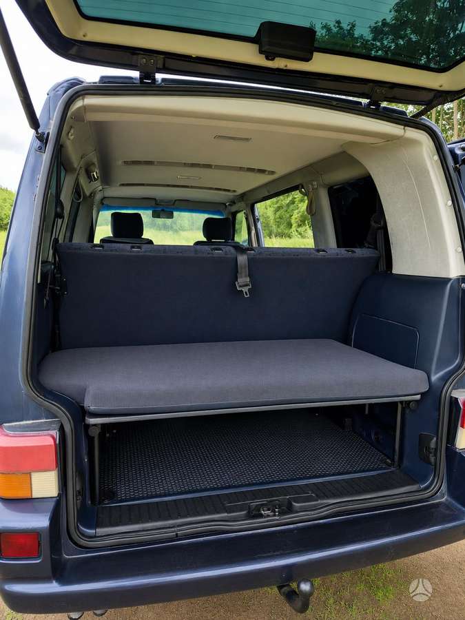 Volkswagen Multivan - 4