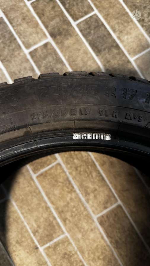 Continental, зимние 225/45 R17