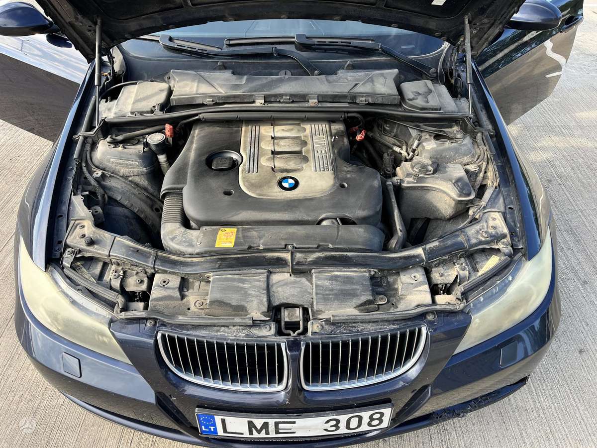 BMW 330, 3.0 l., Седан