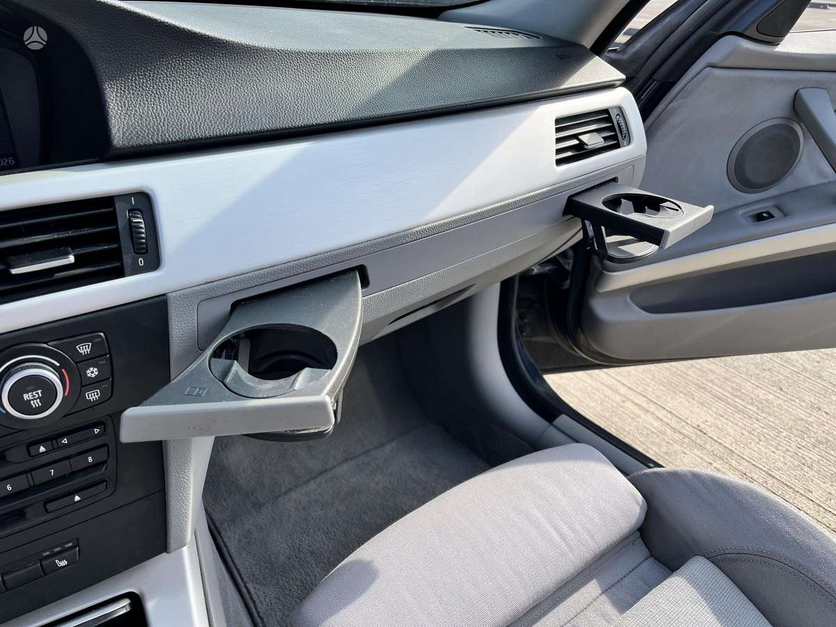BMW 330, 3.0 l., Седан