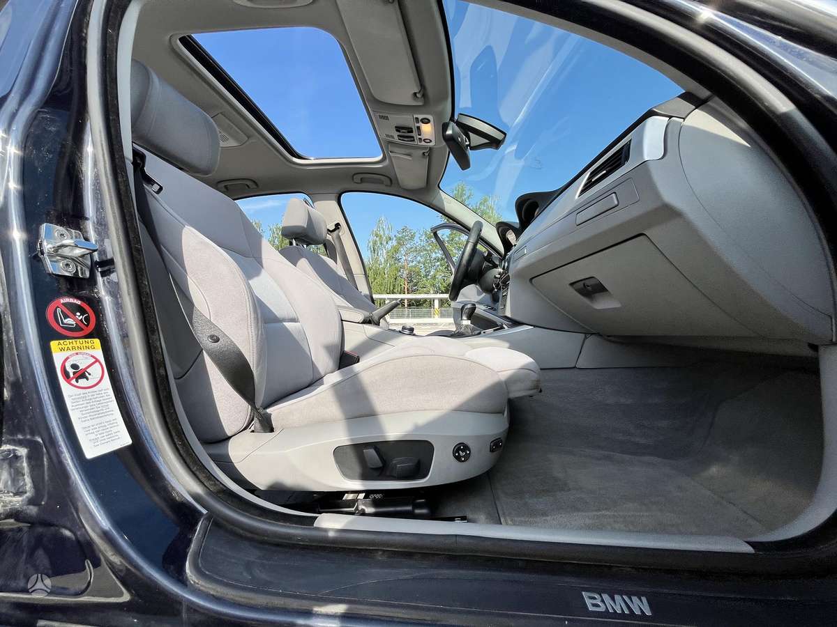 BMW 330, 3.0 l., Седан