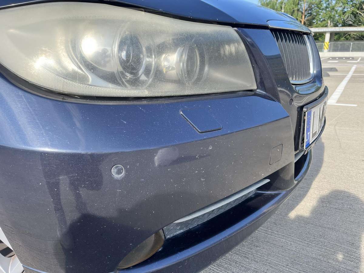 BMW 330, 3.0 l., Седан