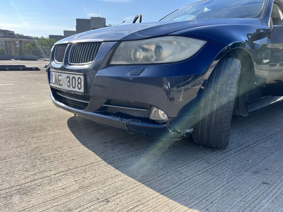 BMW 330, 3.0 l., Седан
