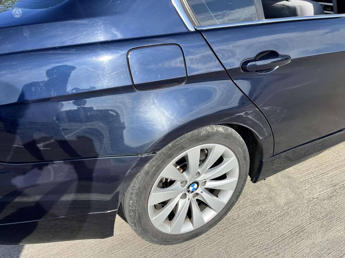 BMW 330, 3.0 l., Седан