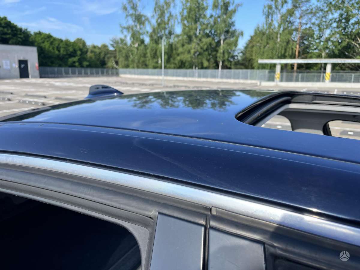 BMW 330, 3.0 l., Седан