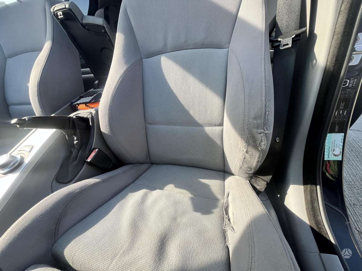 BMW 330, 3.0 l., Седан