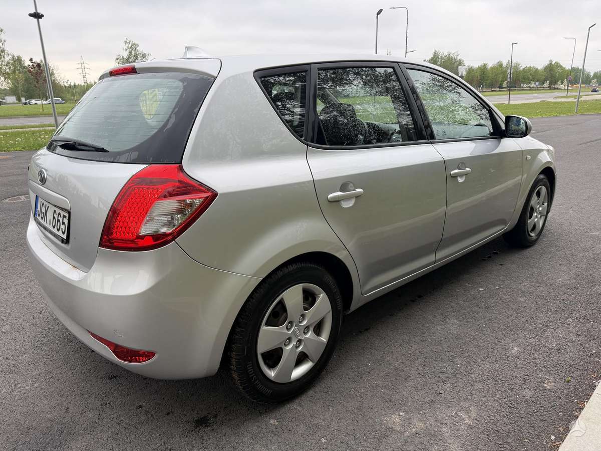 Kia Ceed, 1.4 l., Хэтчбек
