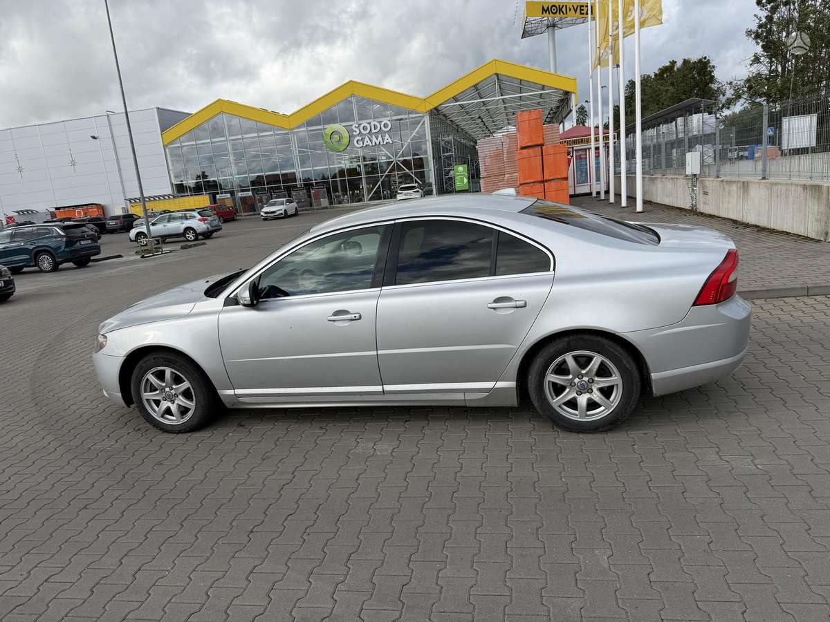 Volvo S80, 2.4 l., Седан